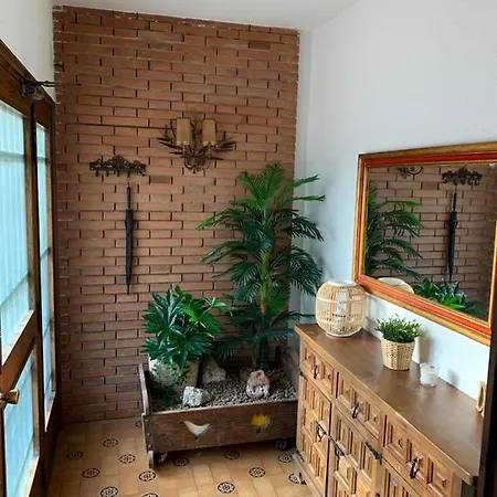 Casa L'avi Holiday home *